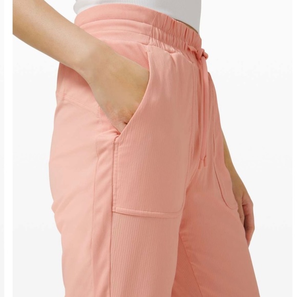 Lululemon Beyond the Studio 7/8 Jogger Size 14 Light Pink - Picture 3 of 10